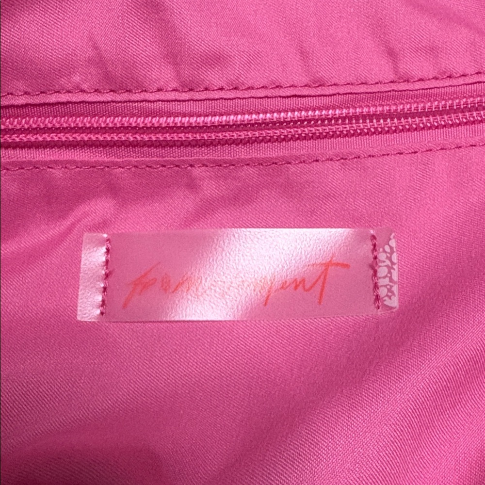 NWT FP Movement Quilted Carryall Bag Bubblegum Pink - Picture 9 of 10